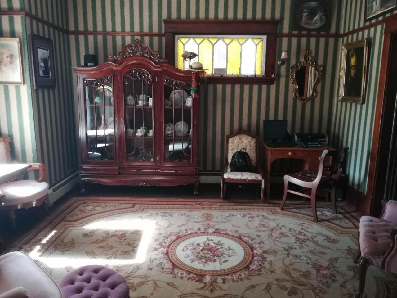 Colonial Charm Inn 샬럿타운 외부 사진